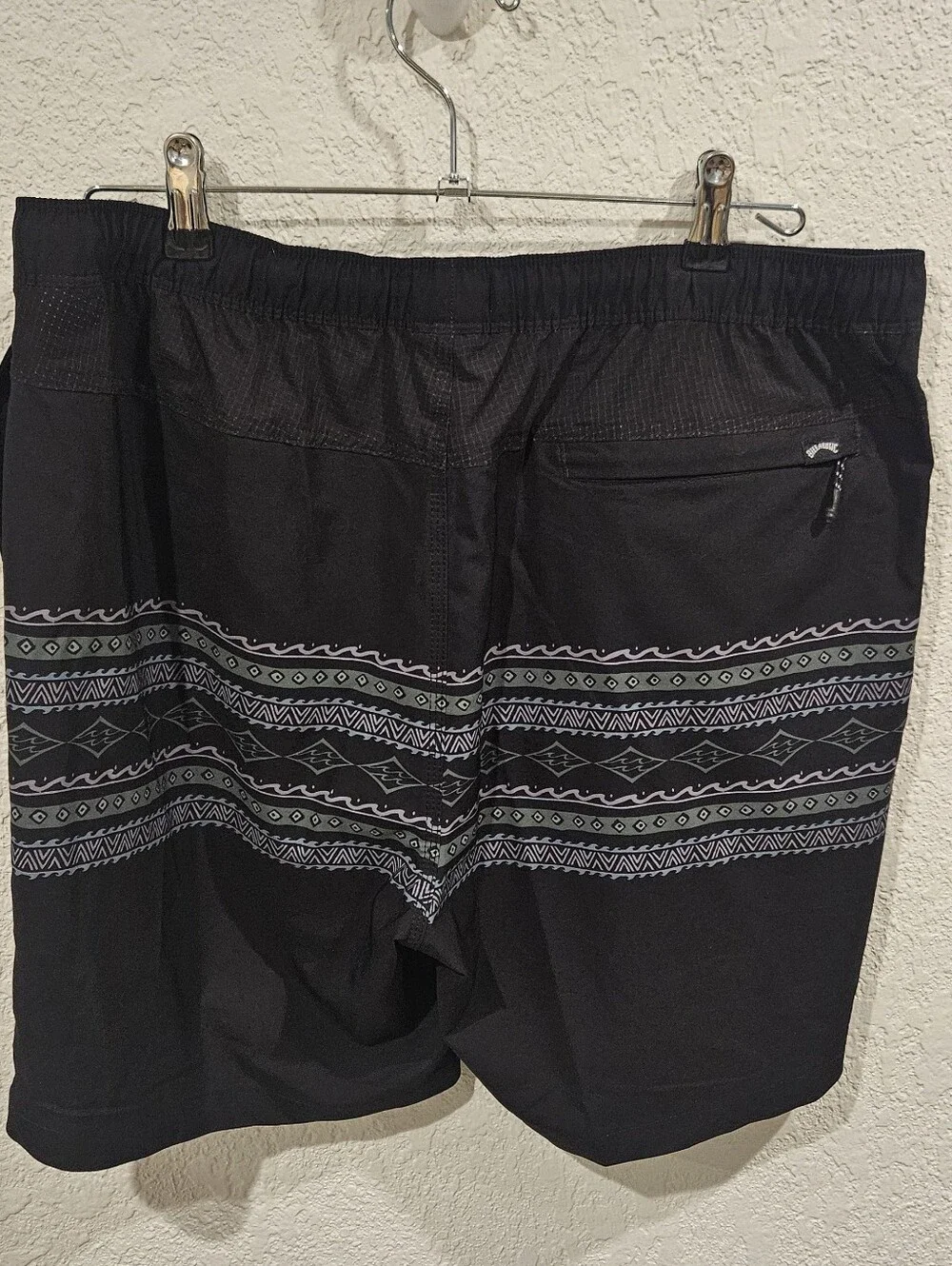 Billabong Nwt Black Boardshorts Large Mid Length
